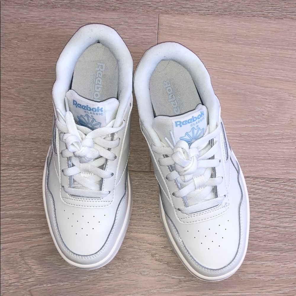 Reebok Sneakers